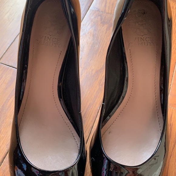 Vince Camuto shiny black heels - size 8 - Picture 4 of 13